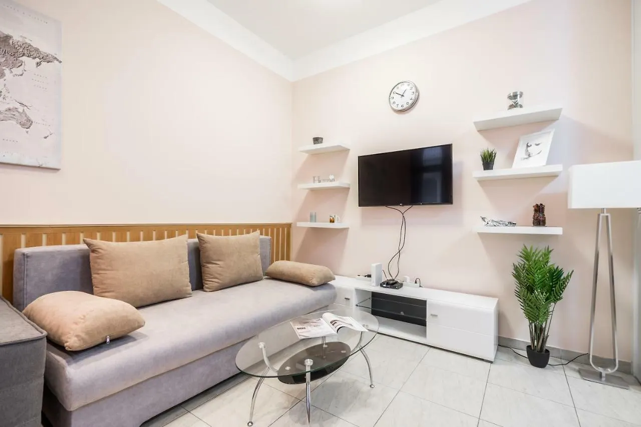 Bpr King Prime Home With A/C Budapest