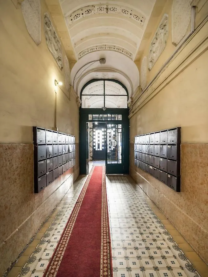 Bpr King Prime Home With A/C Budapest Apartamento