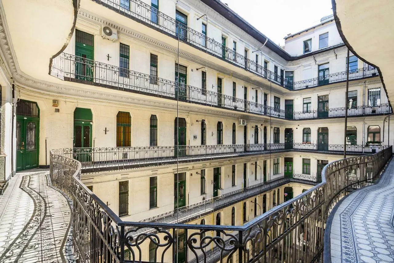 Bpr King Prime Home With A/C Budapest Apartamento
